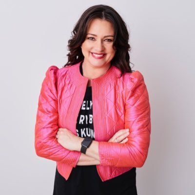 Presenter🎙️Journalist✍🏾 Producer @abcnews @RNBreakfast @RNDrive Host #HumanCogs Podcast🎙️Startup Superfan🚀 Founder @girledworld #FutureAmp Views mine🙋🏻‍♀️