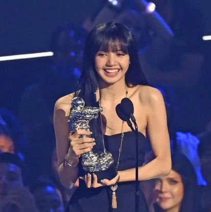 LalisaFantic327's profile picture. Say, Lalisa, love me, Lalisa, love me