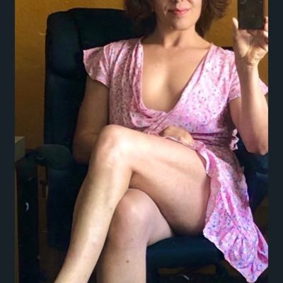 rebecasextv's profile picture. 🧡