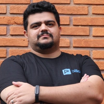 Filho amado de Cristo, marido apaixonado da Aliny Machado, pai do Emannuel, Arquiteto de Software, MCP em Web Applications e Cofundador e CTO da #Pilla.
