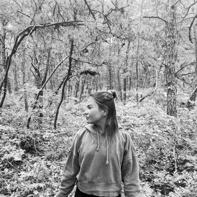 ashouska's profile picture. jet set✈️ always on a move