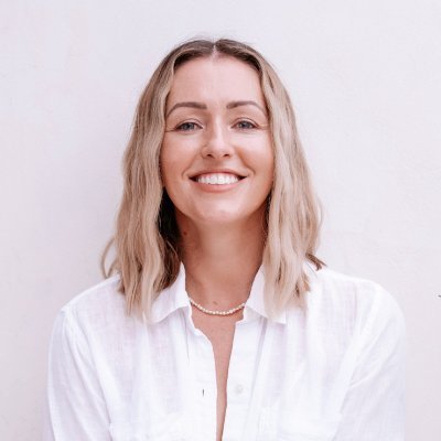 Business Coach, Somatic Therapist, Yoga, Meditation. Founder - @_selfcarespace | Co Founder @siloulondon