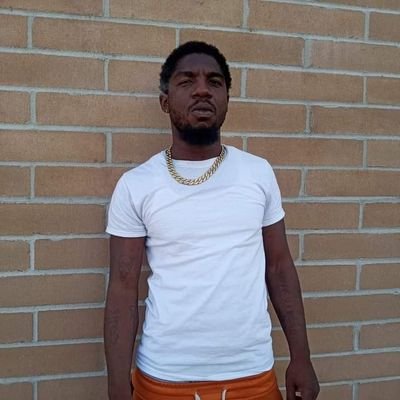 Billy deloach aka (EBK DA KIDD) is a Artist out of laurel Mississippi lost his dad of cancer at the age of 3 in watch his mother raise him & his older sister be
