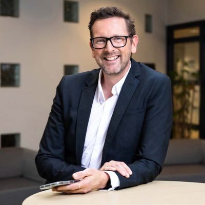 Vader van 2; Gelukkig getrouwd; Dromen en genieten; Liefhebben en liefkrijgen; Energiek! @MonutaNL Fractievertegenwoordiger CDA Apeldoorn, Klimaatburgemeester.