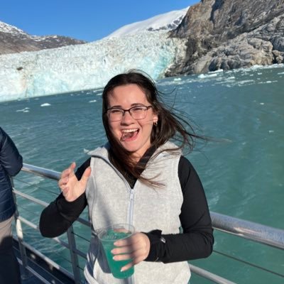 cOMpletelyPris's profile picture. 