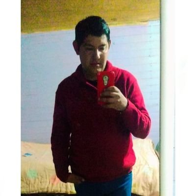 AleeVaraz28's profile picture. 
