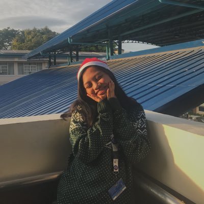 lifeofpicey's profile picture. a difficult woman • admu ‘25 • ig: @pamelamariee_