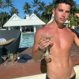 acasadoleitebbk's profile picture. Check out ⬇️