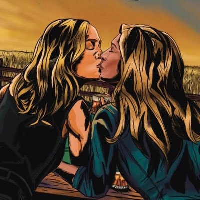 CapPantsuit's profile picture. 