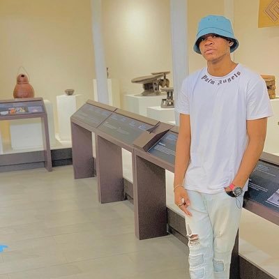 wwwDiyey10's profile picture. 