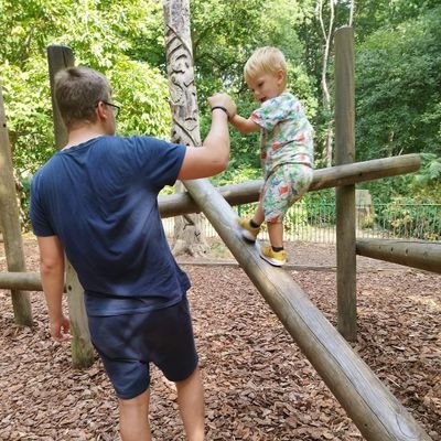 First and foremost I'm a Dad 👶 Love sport ⚽️🏏🥊 Look after your mental health!

Calendars and promotional goods executive for a very reputable company