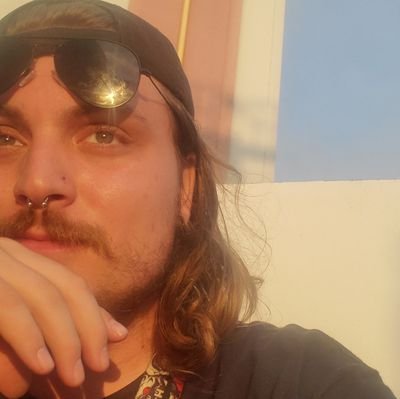 NoahFant's profile picture. I'm a pyrotechnician, not the NFL player. Please direct angry tweets about dropped passes elsewhere.