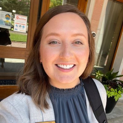 2022 @BWFUND NC Southwest RTOY • 2021-22 @cabcoschools TOY • @wrodell35 Fifth Grade ELA Teacher 📚 @AppstateRCOE 🎓 x2 lifelong learner | student advocate