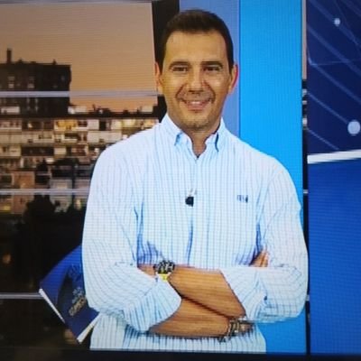 Periodista, presentador, narrador, redactor. Disfruto en RealMadridtv(RMTV) antes en Telemadrid. Cuenta personal.
https://t.co/YJnzZxXj9P