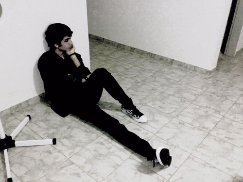 soulsing_rock15's profile picture. The bird of Hermes is my name
Eating my wings to make me tame