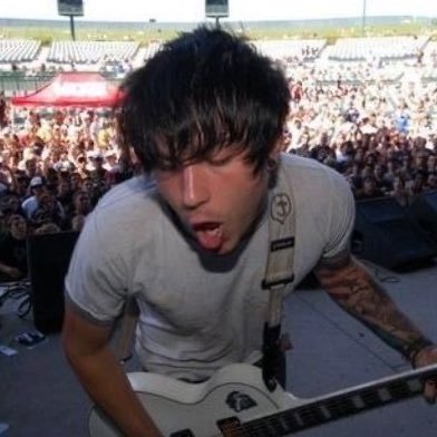 19 bri ish || pete wentz enjoyer || FOB SURVIVER x2