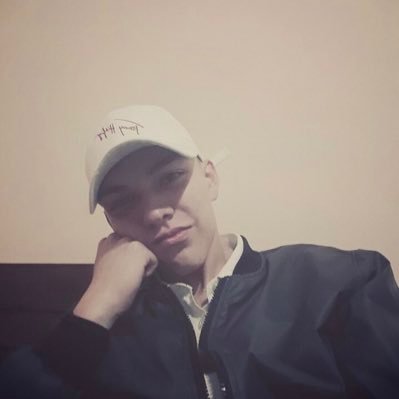 Andy26559133's profile picture. 