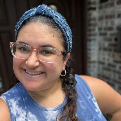 8th grade ELA at Dwight Eisenhower Middle School! 👩🏻🏫 / Mommy to Ava Rose👧🏽 BA in English Education, studying Ed. Leadership📚Lover of riddles.