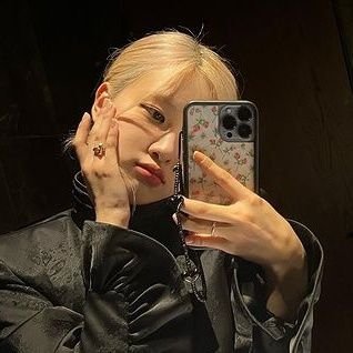Your favorites will never be competition for Blackpink, sit down bitch