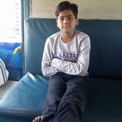 Sat saheb ji
दाम बिना निर्धन दुखी तृष्णा वश धनवान :
कबहु न सुख संसार में सब जग देखा छान।।🙏🙏