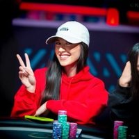 Christina Gollins (@bbshark888) 's Twitter Profile