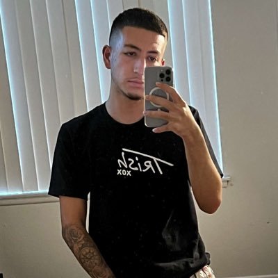 🌴☀️| HMU if you wanna collab | Check me out 😈👇🏽 if u know me, no u don’t 🤭