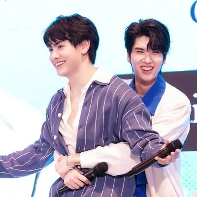 มาเป็นกำลังใจและซัพพอร์ตให้น้องรักทั้ง2คนคร้าบ 💛🐶JD🐱💛 @Chenrcj @dunknatachai #จุงอาเชน #dunknatachai