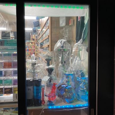 kishi_shisha's profile picture. 横浜駅近くのタバコ屋 この度、シーシャ部門アカウントを立ち上げさせていただました。ご来店お待ちしております^_^ ※DM、コメント等へのご返信は行っておりませんので、お問い合わせは、お電話にてお願い致します。営業時間 月-土10:00-19:00 定休日 日曜祝祭日