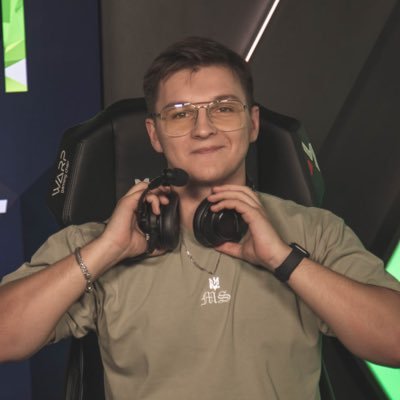 yushhin's profile picture. red skins collector / ex esports caster (CS:GO)