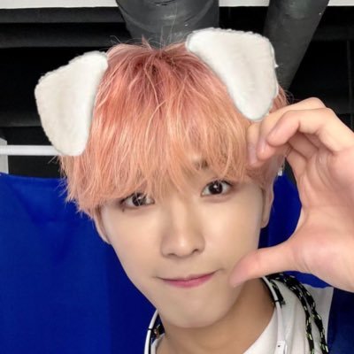 zzuaah's profile picture. ʚ천사맛용희ɞ