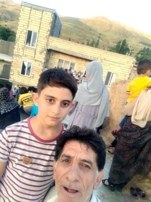 به من همه رضا جذاب می گن وعاشق صداقتم ویک نفر می خوام با هاش درددل کنم ومن خیلی پرانرژی هستم وهر کسی در هرموردی مشکل داره من می تونم راهنمایی بکنم