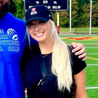 ATL | Just a woman in sports 👸🏼| @prioritysports 🏈
*All tweets or thoughts are my own