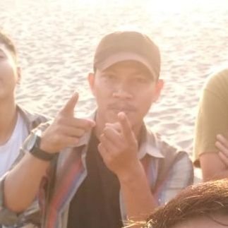 ElHasyim8's profile picture. l like watching movies