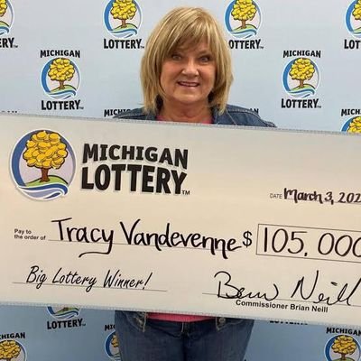 $2,000,000 North Carolina Lottery Winner #MAGA2020 🇺🇸💰💰💰
 Paying off the card debt of 100 followers