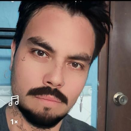 Ozkarit0's profile picture. 