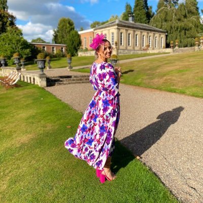 effVtee's profile picture. Primary Teacher 💙💚 #Year1