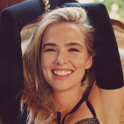 Your fansite source for everything Zoey Deutch. We are NOT Zoey! Now at https://t.co/1sSDbOcvST. Follow Zoey: @zoeydeutch