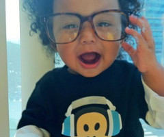 PandaColorLime's profile picture. Canto sempre senza accorgermene, scrivo senza badare agli errori, e parlo sempre troppo e senza pensare. Credo vivamente nelle bio in Italiano