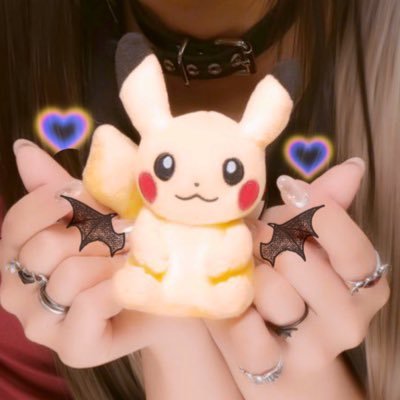 1stビビ春2stスト秋┊︎骨スト┊︎顔フェミ┊︎(←オールプロ診断)コスメオタクもどき。ポケモンがすきです。 #かぴネイル にてセルフネイルあげてます。ブラオフしました🦷 加工厨です。