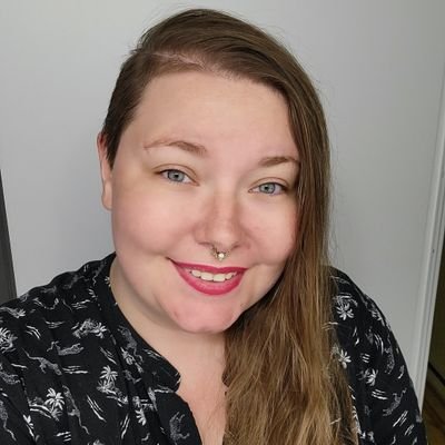 WifeofWarGWR Profile Picture