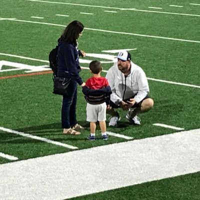 Husband. Dad. @DePaulPrepAdmis Counselor, @DePaulPrepFB Varsity OL coach. #DOTO #OwnTheNow 🐏