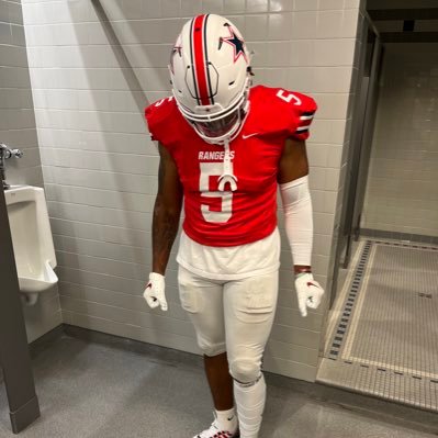 Always keep god first🙏🏼 NWCC Defensive End #5️⃣🐐 Back To Back State Champs 💍 https://t.co/oQdrsBvwTp Height 6’1 Weight 262