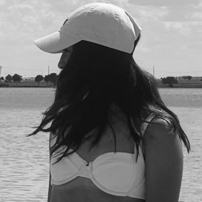 Victoriarch_'s profile picture. 