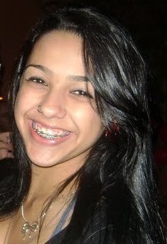 Pode ser simples, bobo, idiota. Mas aproveite cada momento. Pois depois que passar, você vai sentir falta.  (H) '