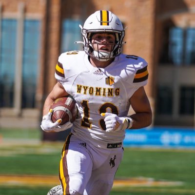 Butte College to University of Wyoming Football WR || Barstool Athlete https://t.co/cL914wR06X https://t.co/TR3o9OfQoM