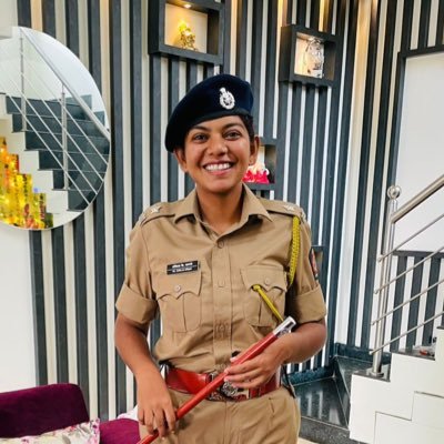 Assistant Commissioner of Police (ACP/DySP) • Govt. of Maharashtra • Poems • Music • Food • Laughter • Life  Instagram: miss.paperback