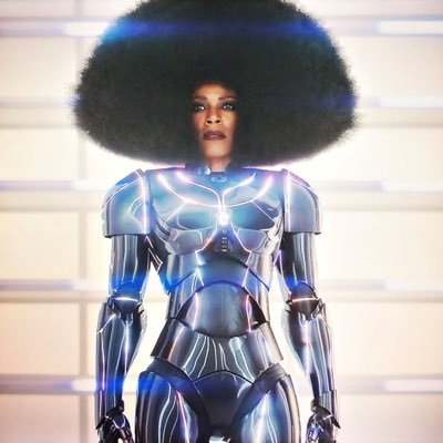 CryptoWomanist's profile picture. 