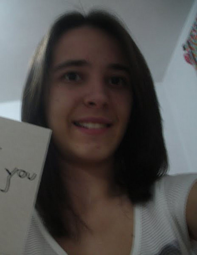 mas se te magoarem, olhe para cima, e continue andando. e deixe que eles se perguntem porque voce ainda esta sorrindo !