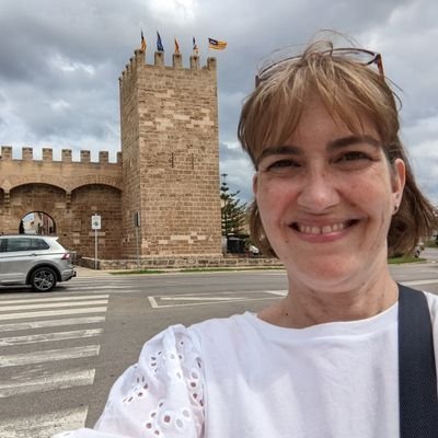 LeanneJWood's profile picture. Work placement coordinator, mum of three who should be old enough to know better!
