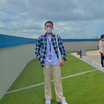 Kim_azarcon's profile picture. /SACRED HEART CHOIR/ 📷Tiktoker 📷IM VLOGGER 📷Channel name: KIM TV, 158 Subs💙 📲Instagram: Johnkim Azarcon❤